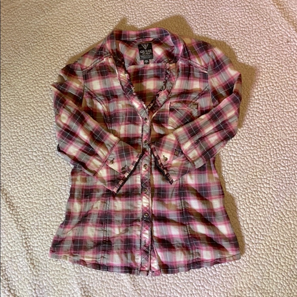 GUESS Plaid Button Up V-Neck 🔥